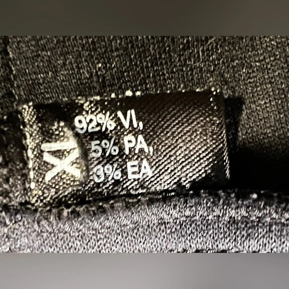 Harriet Kassman, XL, hidden button front longsleeve, satin trim stretchy jacket - Picture 7 of 9